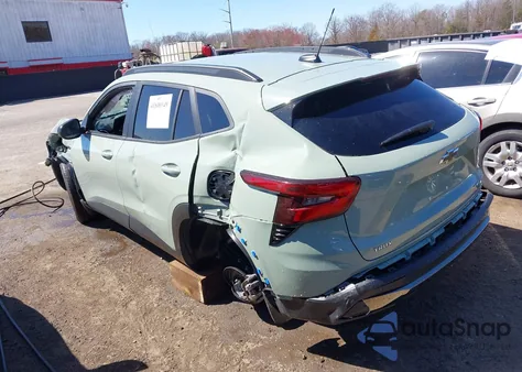 2025 Chevrolet Trax Fwd Activ z USA, uszkodzony, nr VIN KL77LKEP3SC045424